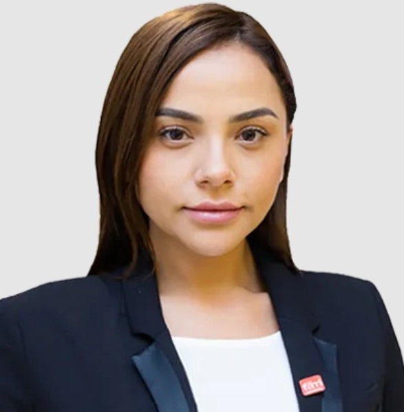 ANA CAROLINA PAUPERIO OLIVEIRA